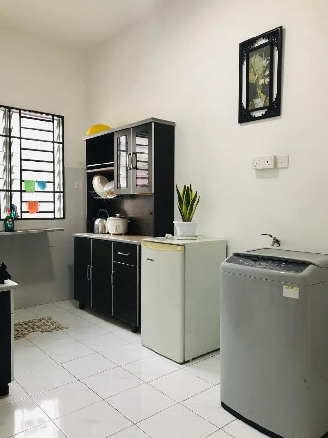 Alyn Home Batu Pahat II Wifi Coway Mohd Noor Exterior photo
